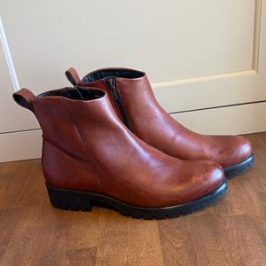 ECCO MODTRAY COGNAC WOMEN'S Cognac ankle boots like new size 38